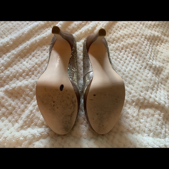 Calvin Klein Kendall Metallic Snake Print Heels - Picture 8 of 8